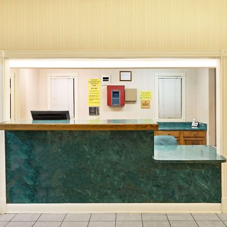 Super 8 By Wyndham Covington Otel Dış mekan fotoğraf