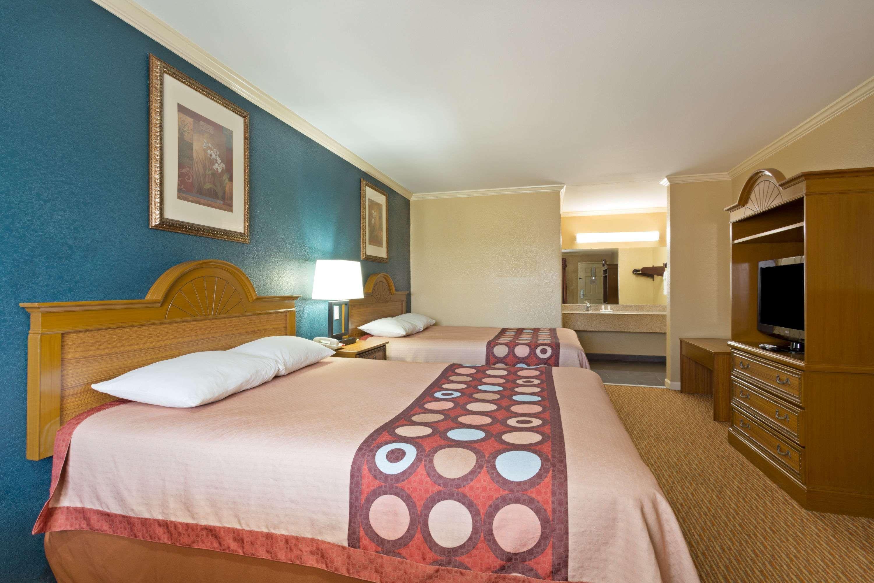 Super 8 By Wyndham Covington Otel Dış mekan fotoğraf