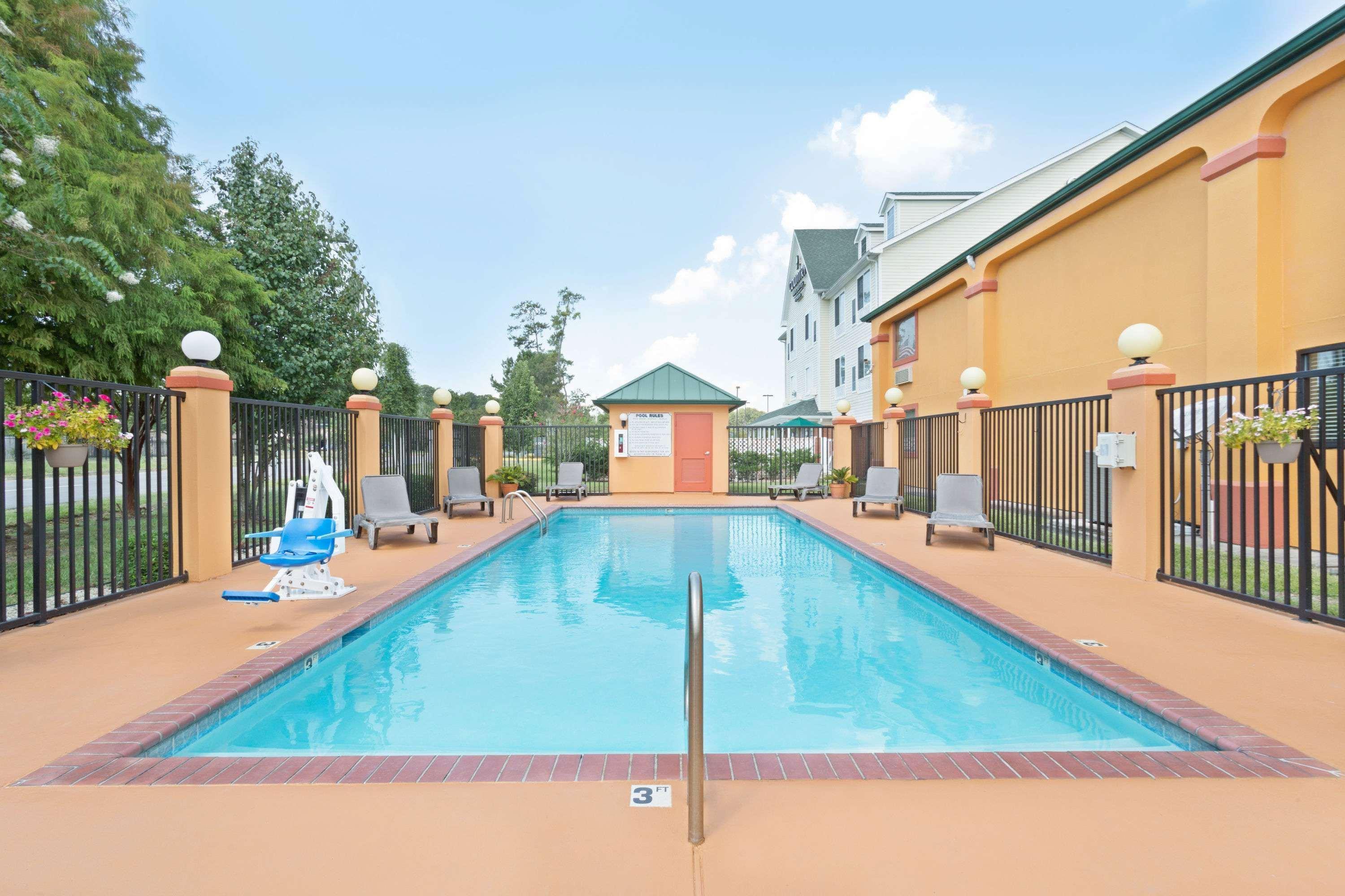 Super 8 By Wyndham Covington Otel Dış mekan fotoğraf