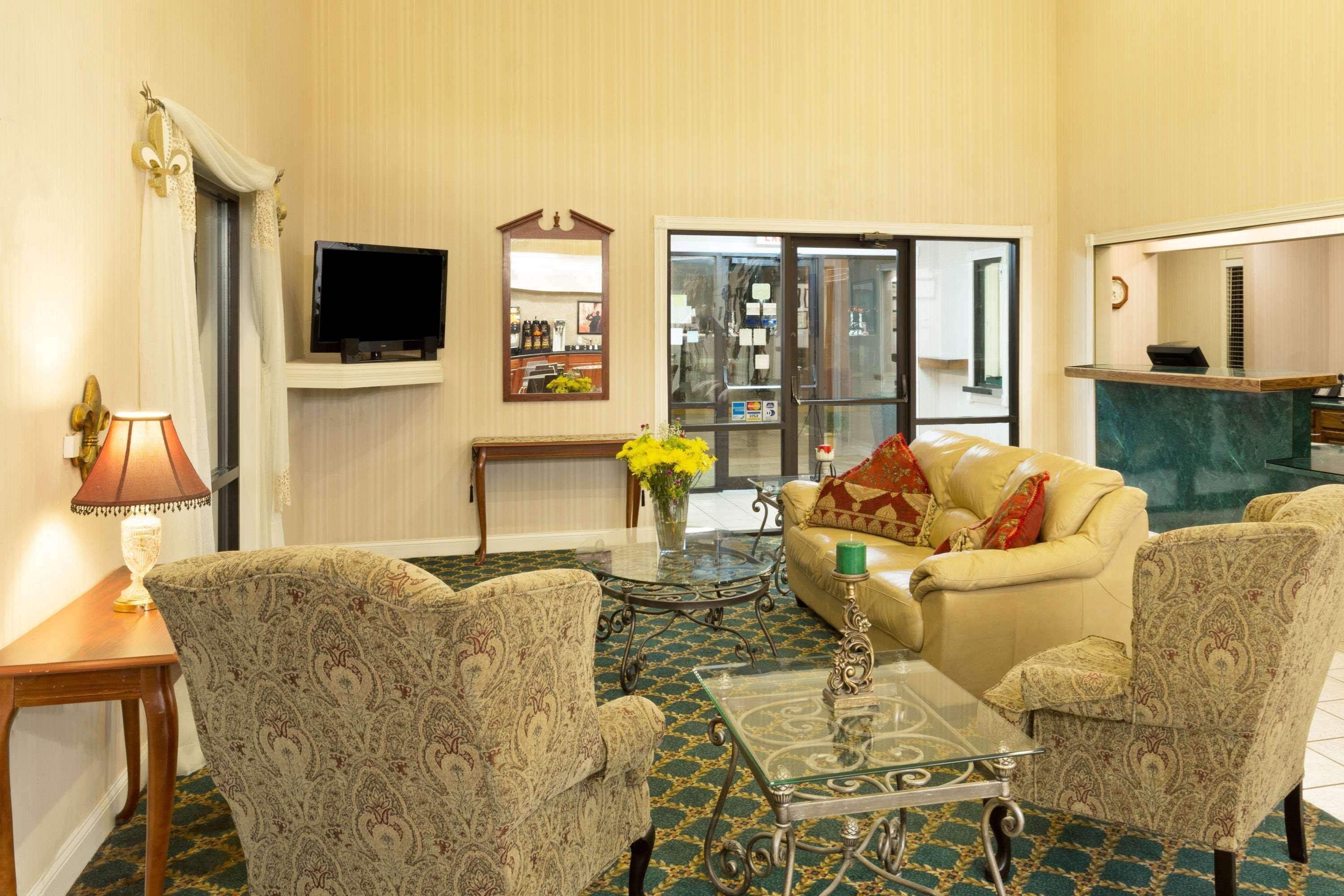 Super 8 By Wyndham Covington Otel Dış mekan fotoğraf